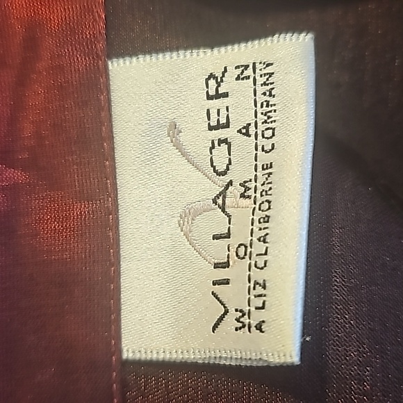 Villager Woman by Liz Claiborne Red Satin-like Blouse - Picture 6 of 9